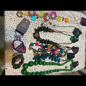 Paparazzi NWT. FREE SHIPPING